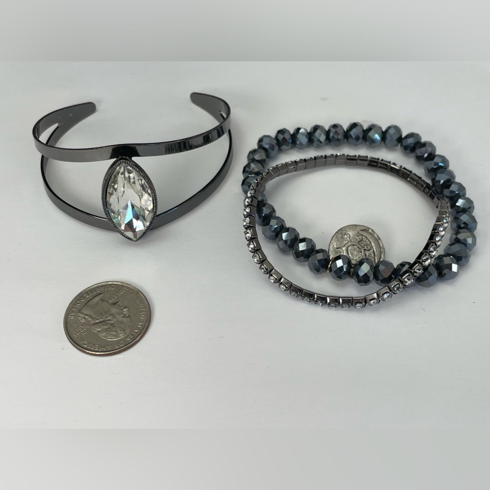 Toss Me A Tiara and Beaded Bracelet Set - Picture 7 of 7